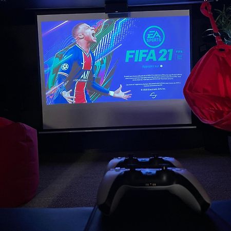 ואלנסיין Capsule Cinema - Balneo Home Cinema Playstation 5 מראה חיצוני תמונה