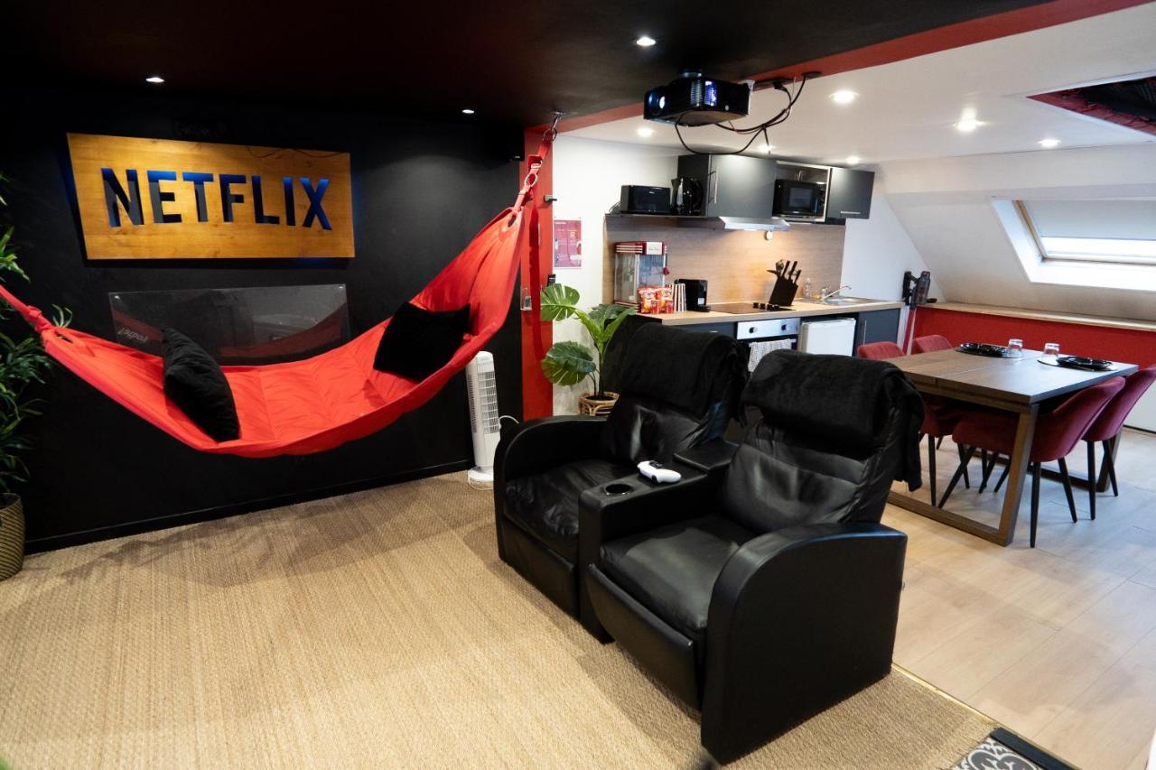 ואלנסיין Capsule Cinema - Balneo Home Cinema Playstation 5 מראה חיצוני תמונה