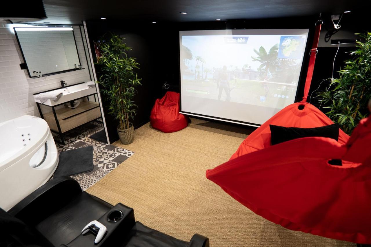 ואלנסיין Capsule Cinema - Balneo Home Cinema Playstation 5 מראה חיצוני תמונה