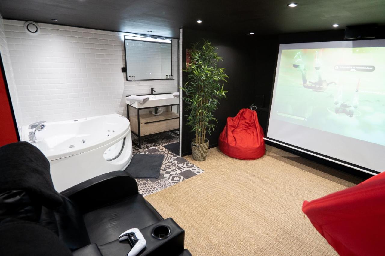 ואלנסיין Capsule Cinema - Balneo Home Cinema Playstation 5 מראה חיצוני תמונה