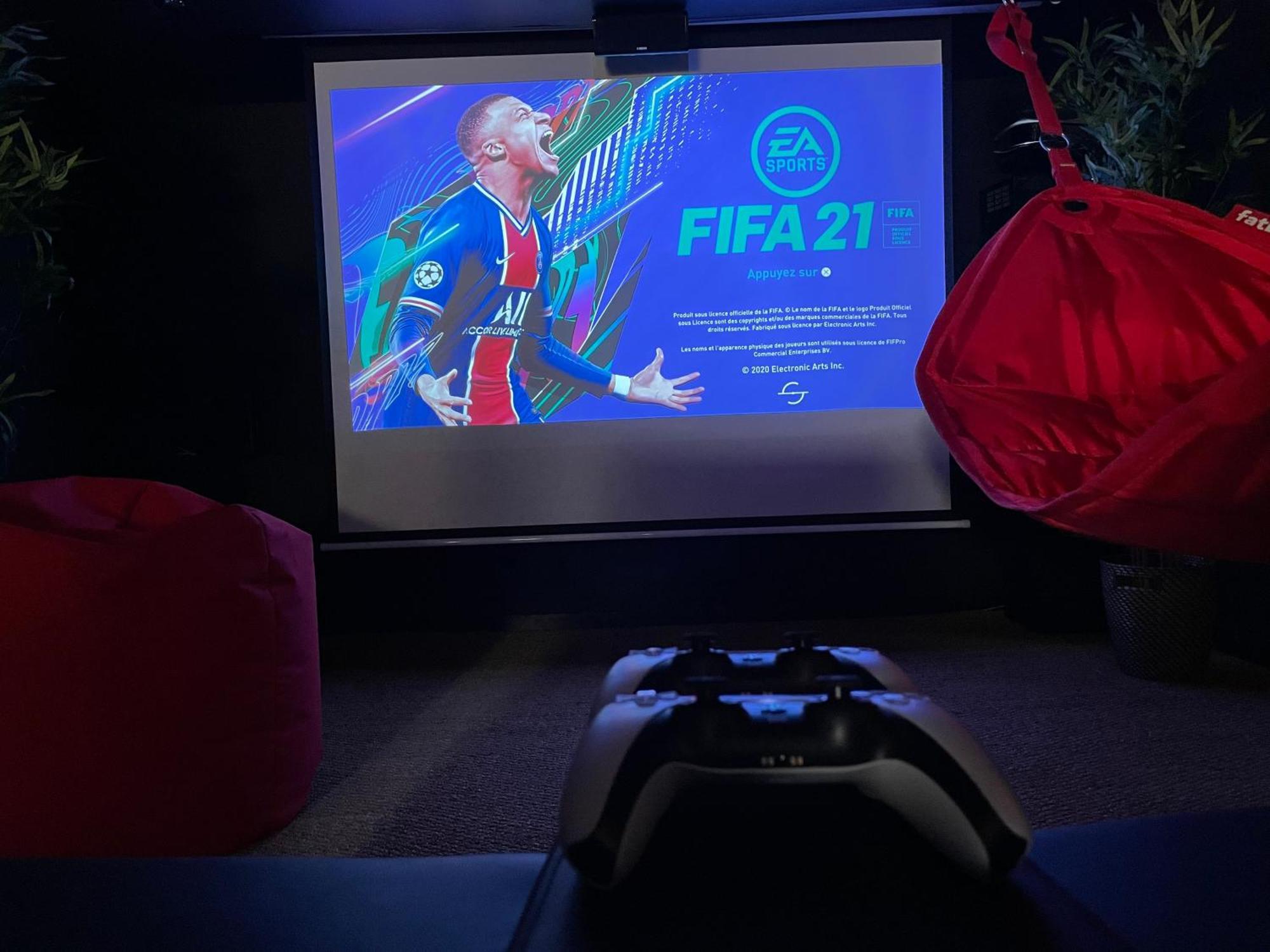 ואלנסיין Capsule Cinema - Balneo Home Cinema Playstation 5 מראה חיצוני תמונה